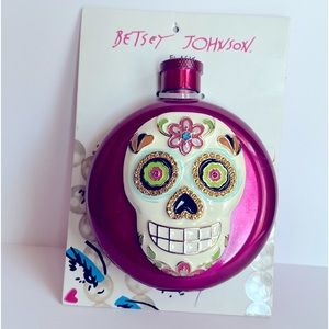 NWT Betsey Johnson sugar skull flask, dia de Los muertos, pink